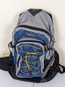 lot 67 image: Cabelas Mountain Backpack with Water Supply