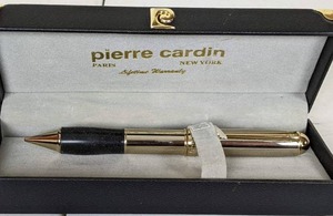 lot 76 image: New Vintage Pierre Cardin Luxury Pencil