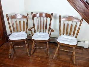 lot 97 image: Set of 3 Wooden Dining Chairs with Seat Cushions