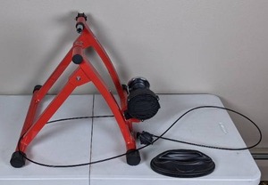lot 92 image: Sportneer Bike StandTrainer