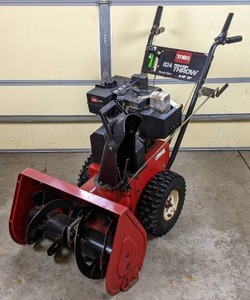 lot 7 image: Toro Power Throw 824 Snowthrower by Tecumseh