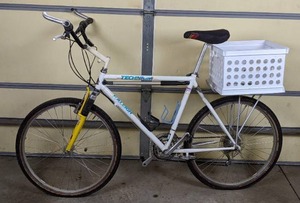 lot 25 image: Upgraded Raleigh Technium Aluminum Bicycle