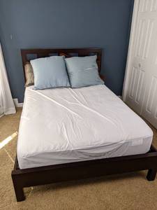 lot 148 image: Full Size Wooden Headboard, Bed Frame & Pillows
