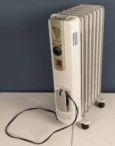 lot 145 image: Honeywell Portable Air Heater