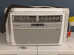 lot 142 image: Frigidaire Window Air Conditioning Unit with Remote