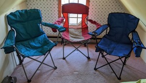 lot 163 image: Set of (3) Comfy Camping Chairs
