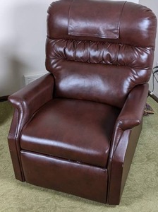 lot 8 image: Power Lift Leather Recliner Chair