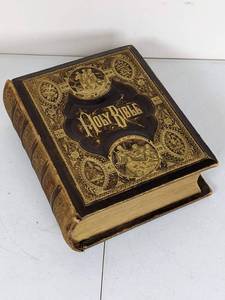 lot 115 image: Antique Holy Bible Containing Old and New Versions of New Testaments