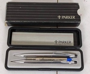 lot 110 image: Vintage Parker Classic Stainless Ball Pen and Pencil Set 53072