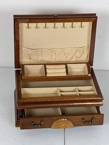 lot 109 image: Vintage Wooden Jewelry Box with Single Drawer