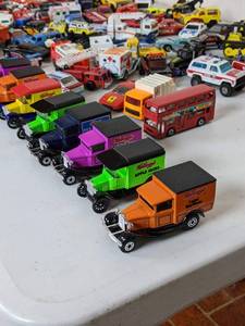 lot 94 image: Large Collection of Vintage Toy Cars (Hot Wheels, Kelloggs Collectors, and more)
