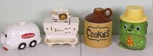 lot 44 image: Beautiful Selection of Vintage Cookie Jars