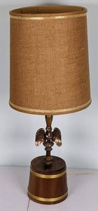 lot 151 image: Vintage Americana Federal Style Brass Eagle Lamp On Wooden Barrel
