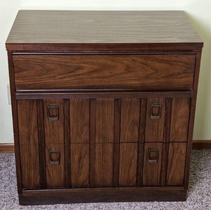 lot 29 image: Wonderful (3) Drawer Solid Wood Dresser