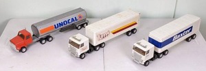 lot 161 image: Lot of 3 ERTL Toy Semi TruckTrailers Unocal 76, Tuffys, Baxter
