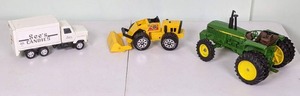 lot 162 image: Toy Vehicle Lot Sees Candies Box Truck, Tonka Front End Loader, John Deere Tractor