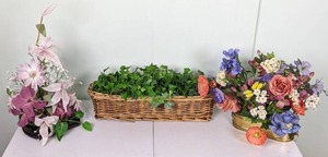 lot 172 image: Set of (3) Artificial Floral BouquetsDecor