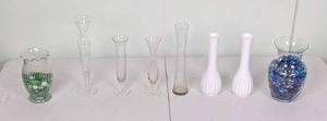 lot 180 image: Assortment of Beautiful Glass Vases