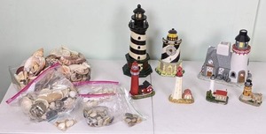 lot 191 image: Assortment of Lighthouse Decorative Figurines