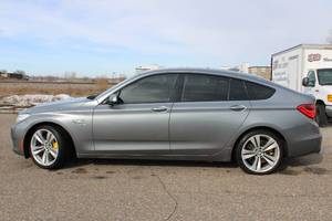 lot 9 image: 2010 BMW Gran Turismo 550xi - AWD