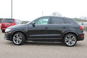 lot 4 image: 2016 Audi Q3 Prestige - AWD