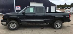 lot 2 image: 2004 Chevy Silverado 2500 HD 4x4