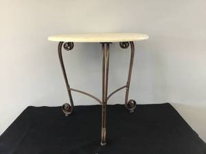 Round Side Table