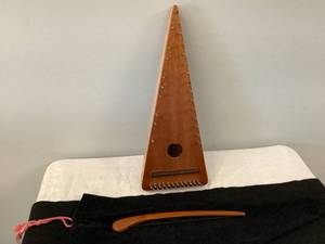 Triangular Harp with Bow (Bowed Psaltery)