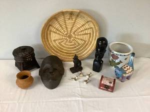 Around the World Dcor