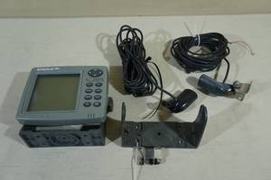 lot 207 image: Eagle Fish Mark 320 Fish Finder - 2 Transducers