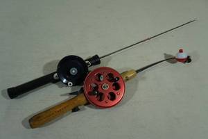 lot 218 image: 2 Ice Fishing Rods with Reels