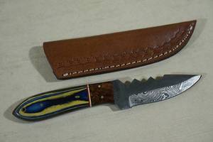 lot 233 image: Custom Made Damascus Style Steel Hunting Knife with Paaka Wood Handle