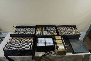 lot 287 image: Large Collection of Karaoke CDs with Cartridges and Cases