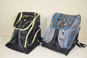 lot 8 image: Athalon Boot Bags