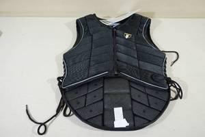 lot 24 image: Tipperary Equestrian Protective Riding Vest