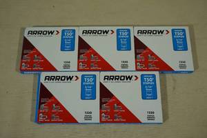 lot 43 image: Arrow #505 T50 Staples - 516