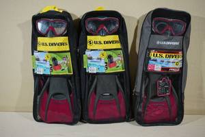 lot 47 image: US Divers Womens Snorkel Kits