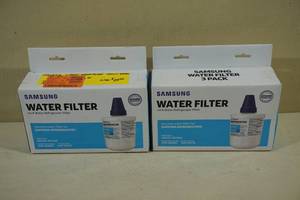 lot 93 image: Samsung Refrigerator Water Filters