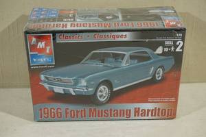 lot 130 image: AMT ERTL 1966 Ford Mustang Hardtop 125 Scale Model Kit