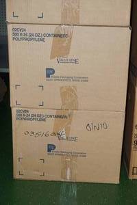 lot 136 image: 1000 Value Line 24 Oz Polypropylene Containers
