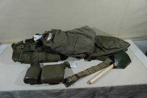 lot 164 image: Assorted Vintage Military Gear - Shovel, Canteens, Bags