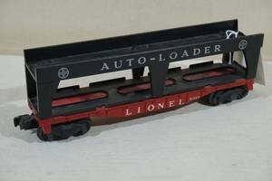 lot 179 image: Vintage Lionel O Gauge Auto-Loader Train Car