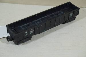 lot 180 image: Vintage Lionel O Gauge New York Central Gondola Train Car