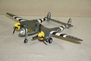 lot 190 image: P-38 Lightning California Cutie Model Plane