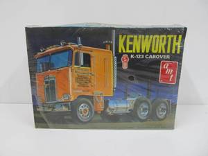 lot 9 image: AMT Kenworth K-123 Cabover Tractor