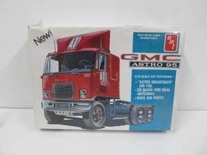 lot 19 image: Vintage AMT Semi Truck GMC Astro 95