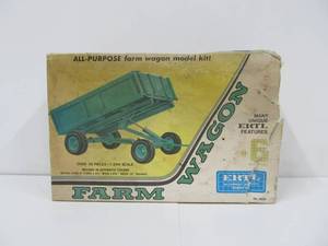 lot 23 image: Vintage ERTL Farm Wagon Model Kit