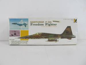 lot 34 image: HAWK Northrop F-5A Freedom Fighter Model Kit