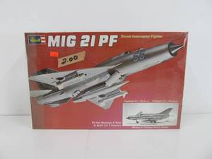 lot 37 image: REVELL Soviet Interceptor Fighter MiG-21 PF