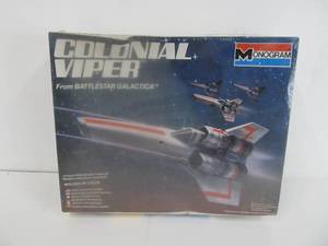lot 51 image: Monogram Battlestar Galactica Colonial Viper